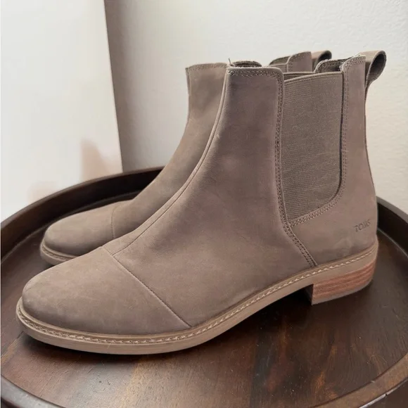TOMS Women's Olive Ankle Booties - Picture 3 of 10